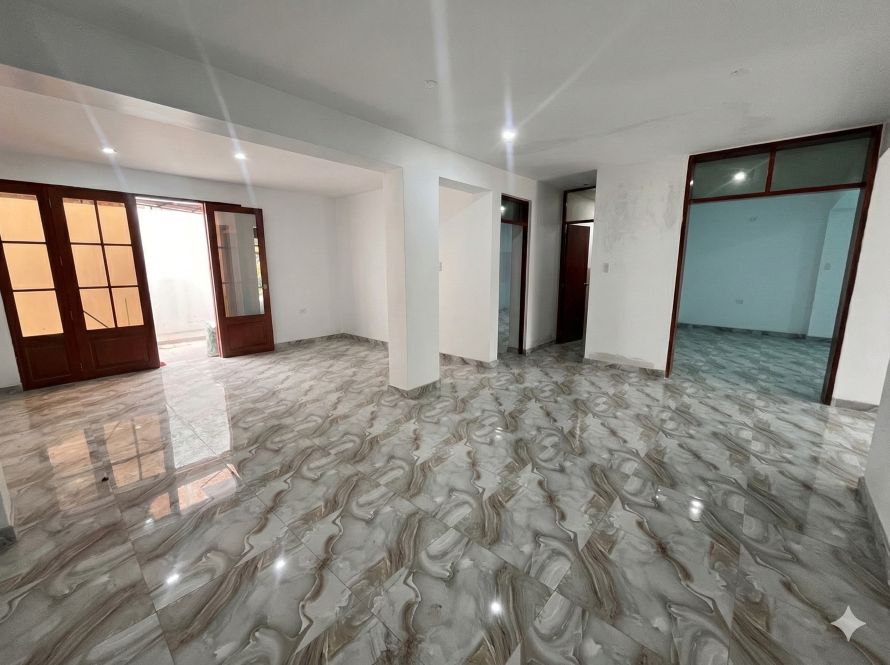 Alquiler de Local de Estreno en Primavera