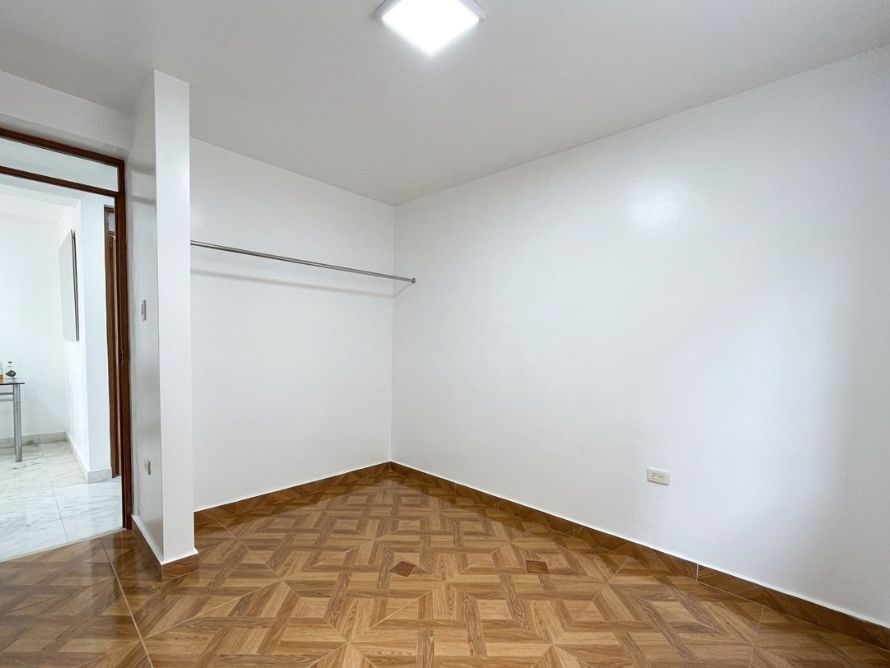 Local Comercial en la Urb. Las Quintanas