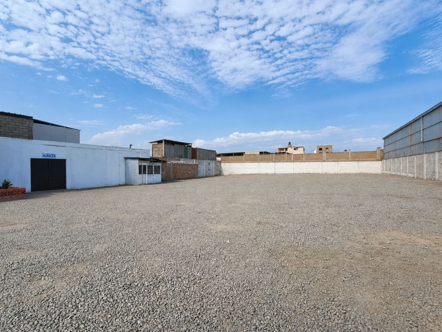 Propiedad Comercial en Semirustica Mampuesto