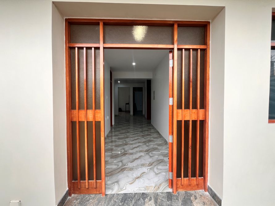 Alquiler de Local de Estreno en Primavera