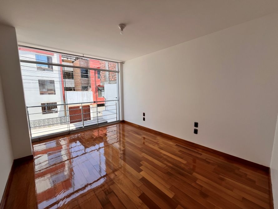 Casa Moderna en San Isidro