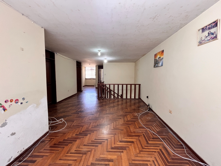 Local en la Urbanización la Arboleda