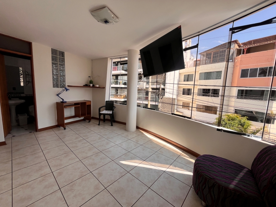 Local en la Urbanización El Golf