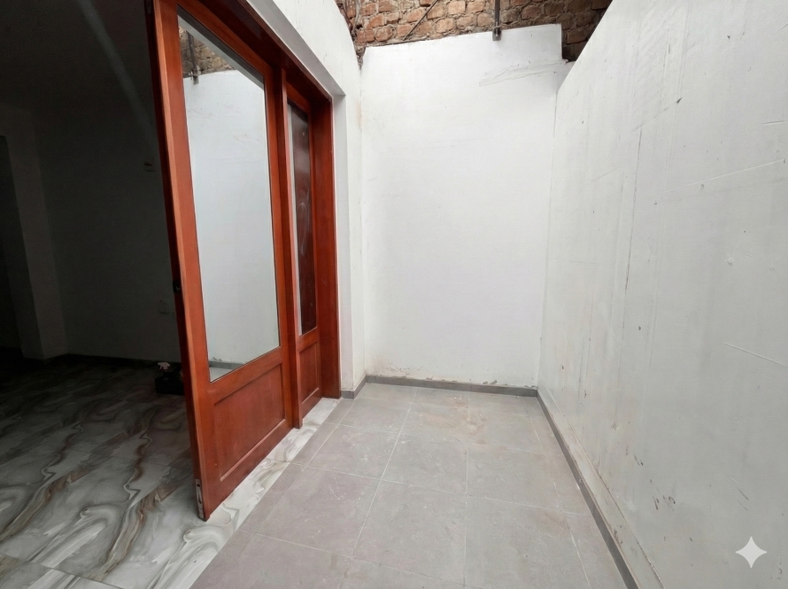 Alquiler de Local de Estreno en Primavera