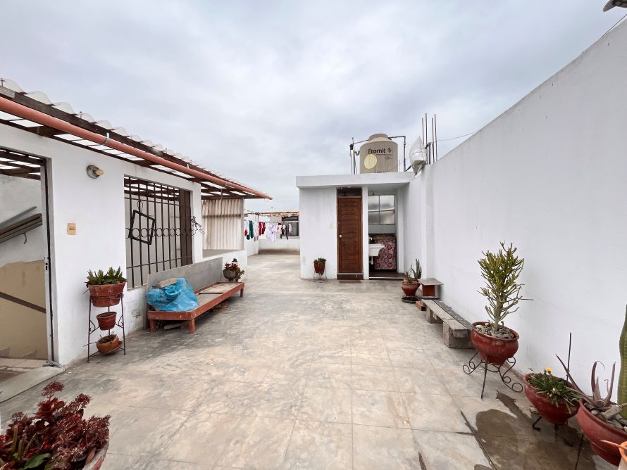 Departamento en la Urbanización Los Cedros