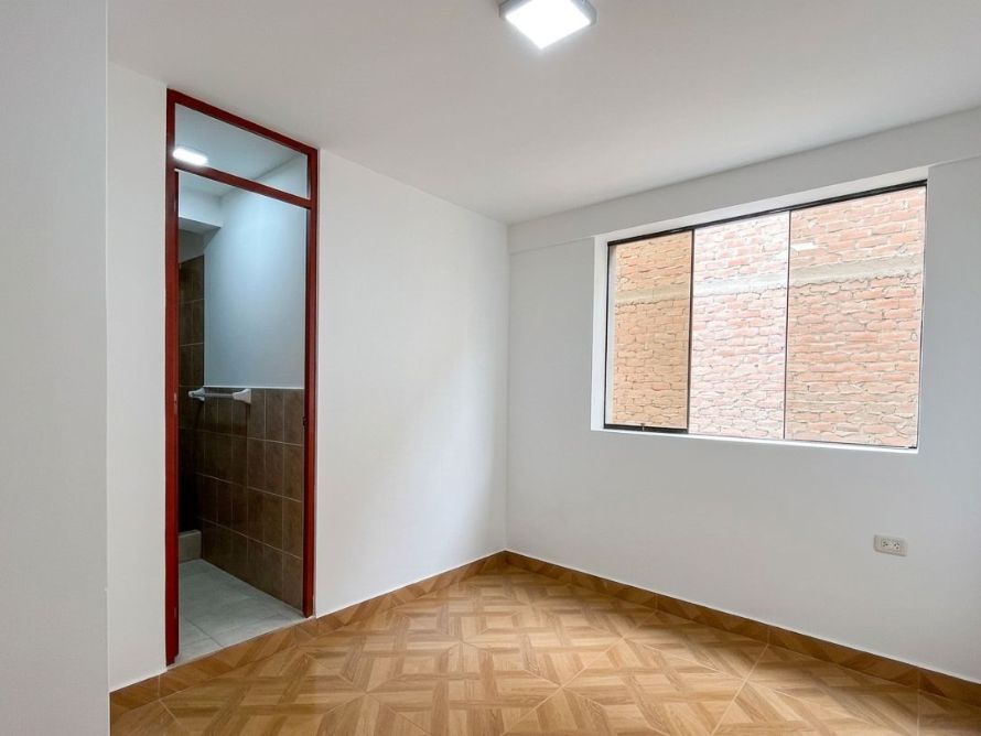 Local Comercial en la Urb. Las Quintanas