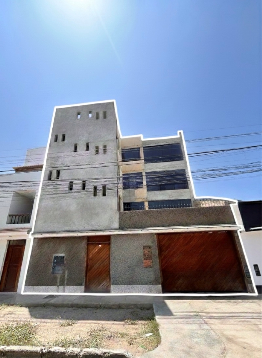 Local en la Urbanización la Arboleda