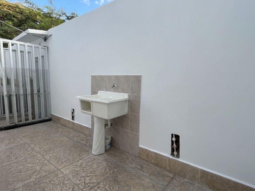 Local Comercial en la Urb. Las Quintanas