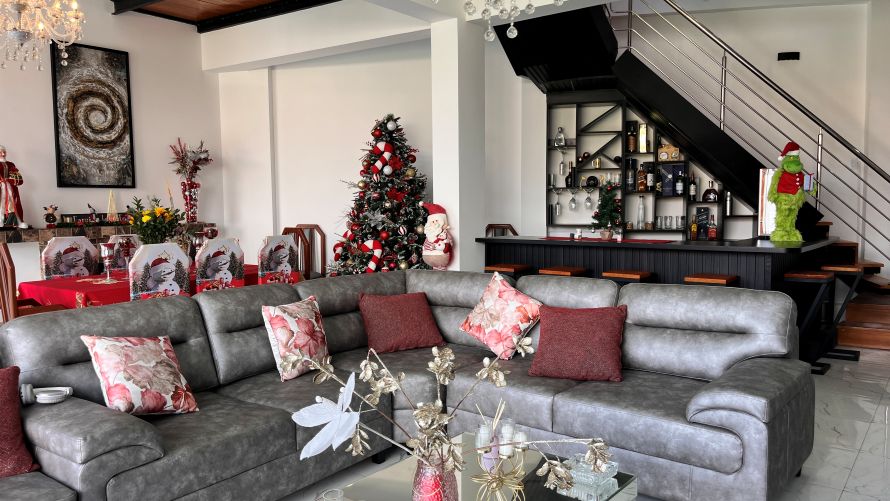 Moderna Casa en Venta en La Campiña de Moche