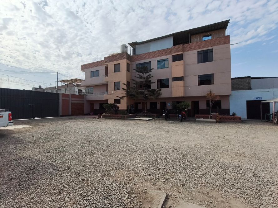 Propiedad Comercial en Semirustica Mampuesto